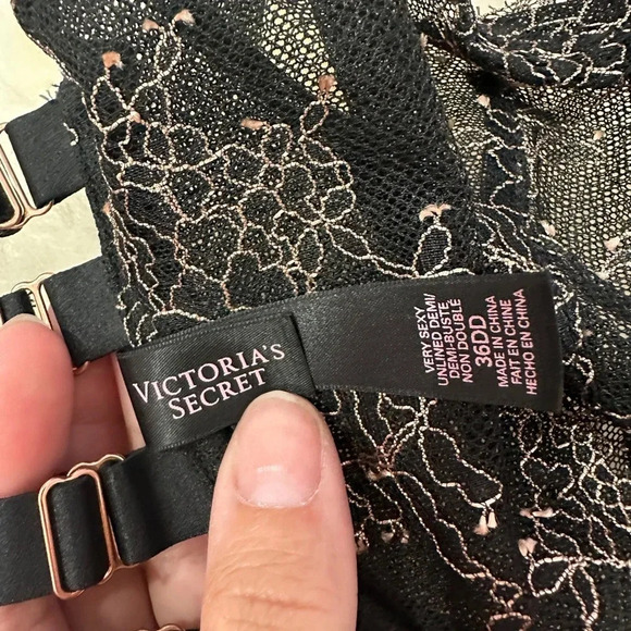 Victorias Secret | Sexy Strappy Underwire Unlined Demi Lace Bra | Size: 36DD - Picture 3 of 8